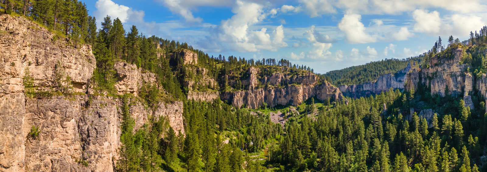 Spearfish Canyon Scenic Byway, South Dakota Black Hills