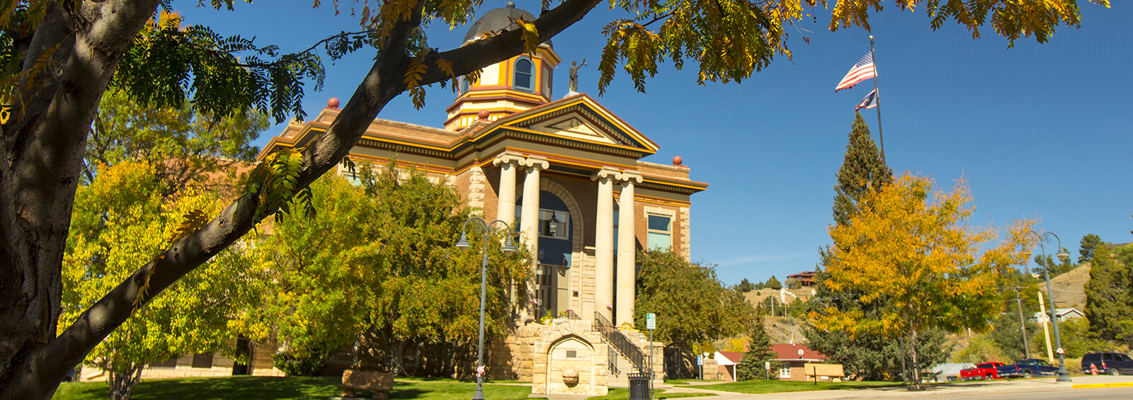 Fallcourthousebanner