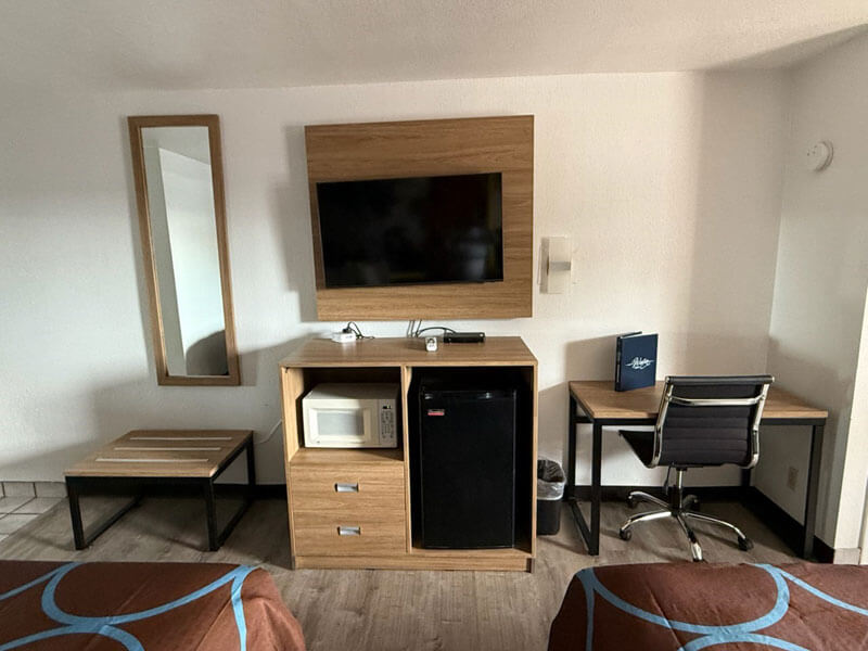 Bedroom Room Layour